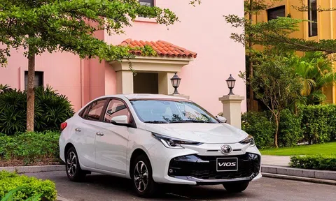 Toyota Vios đánh bật Honda City khỏi ngôi vương phân khúc sedan cỡ B