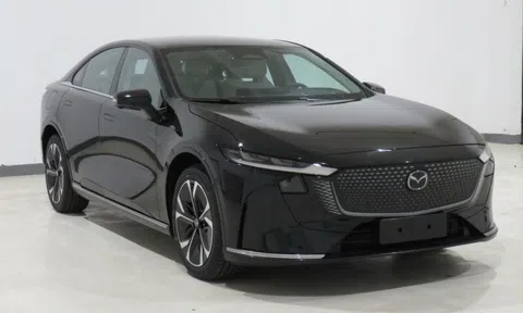 Mazda 6 phiên bản chạy điện lộ diện ngoài đời thực, sẵn sàng cho việc mở rộng