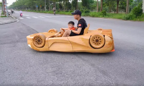 Giật mình trước mô hình McLaren 720S 'lật ngược' chạy băng băng của ông bố trẻ Bắc Ninh