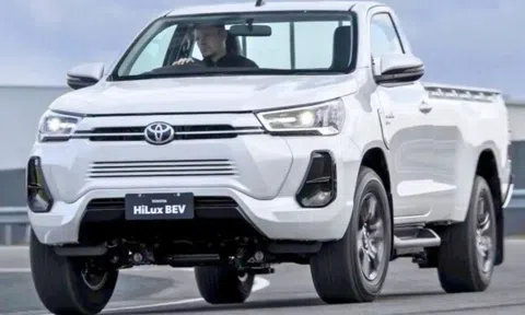 Toyota thử nghiệm bán tải Hilux chạy điện, rộng cửa về Việt Nam?