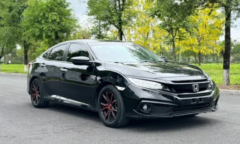 Bất ngờ giá chào bán của Honda Civic cũ sau 5 năm lăn bánh