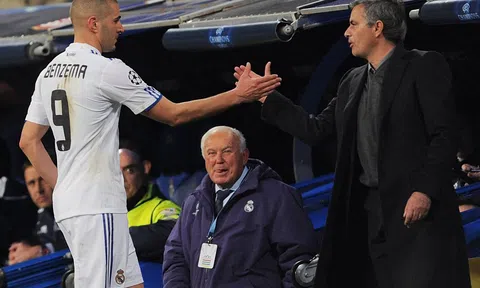 Tin CHUYỂN NHƯỢNG bóng đá hôm nay 21/5: MU sôi động trên TTCN, thầy Mou tái ngộ học trò Benzema?