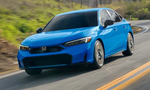 Honda Civic Hybrid 2025 trình làng: Mạnh 200 mã lực, 'ăn xăng' gần 5,6 lít/100 km