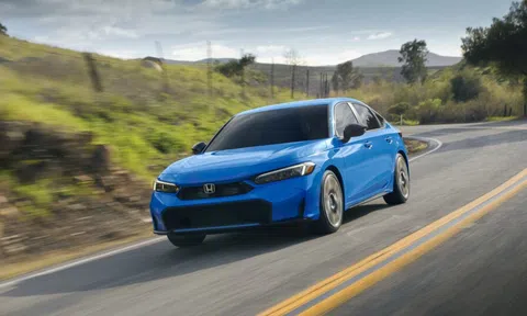 Honda Civic 2025 có thêm tùy chọn siêu tiết kiệm xăng, cho công suất lên tới 200 mã lực
