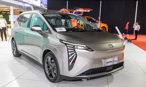 Trước ngày về Việt Nam, MPV điện Aion Y Plus trình làng tại Malaysia với giá quy đổi từ 650 triệu đồng
