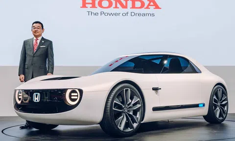 Honda ấn định thời điểm dừng bán ô tô chạy xăng
