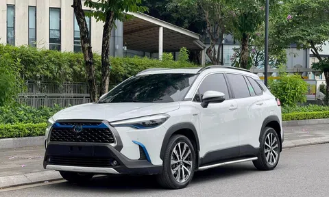 Toyota Corolla Cross Hybrid 2021 lăn bánh 3 năm rao bán giá bao nhiêu trên sàn xe cũ?