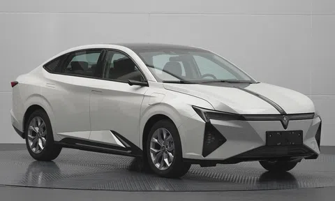 Chiếc sedan điện của Honda này có thiết kế "na ná" KIA K4, có thể đi 520 km mỗi lần sạc