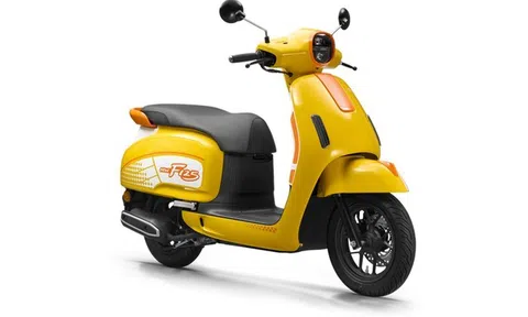 Honda ra mắt mẫu xe máy 'na ná' kiểu dáng của Vespa, 'ăn' xăng chỉ 2,5L/ 100km