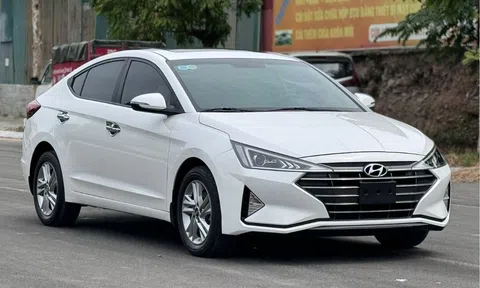 Hyundai Elantra 2020 lăn bánh gần 5 vạn km rao bán với giá ngang xe hạng B