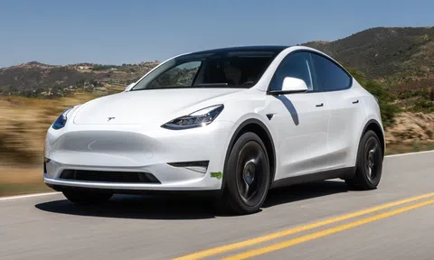 Hơn 125.000 xe điện Tesla 'lĩnh án' triệu hồi do lỗi liên quan đến dây an toàn