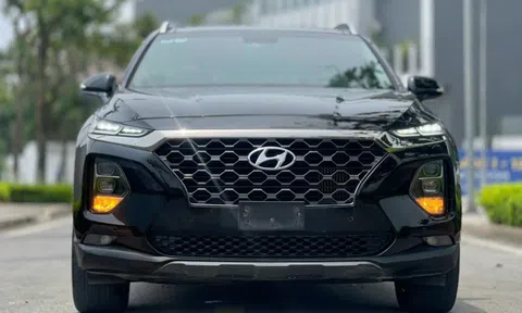 Hyundai Santa Fe 2019 sử dụng 5 năm lên sàn xe cũ với giá bao nhiêu?