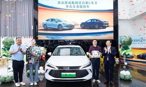 BYD Qin L - Sedan 'ăn xăng' chỉ 2,9 lít/100 km vừa mở bán đã 'đắt hàng như tôm tươi'