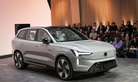 Lộ diện hãng ô tô đầu tiên trên thế giới cấp 'hộ chiếu pin' cho xe điện