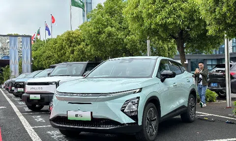 Omoda 5 lộ diện trên đường phố Hà Nội, đếm ngược ngày ra mắt cạnh tranh VinFast VF6
