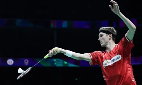 Viktor Axelsen thắng dễ niềm hy vọng của Malaysia