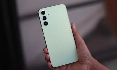 Samsung Galaxy A35 giá rẻ lộ diện: Thiết kế và trang bị xịn sò chẳng kém Galaxy S24 Plus, gây sức ép lên iPhone 11