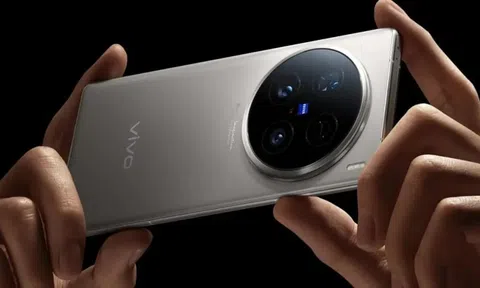 vivo X100 Ultra ra mắt, xứng danh là ‘kẻ hủy diệt’ Galaxy S24 Ultra với kính tiềm vọng 200MP và chip Snapdragon 8 Gen 3