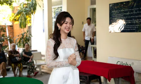 Linda Trương mang không khí ấm áp đến viện dưỡng lão nghệ sĩ những ngày cuối năm