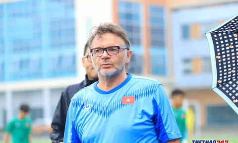 HLV Troussier tiếp tục thay đổi kế hoạch với ĐT Việt Nam