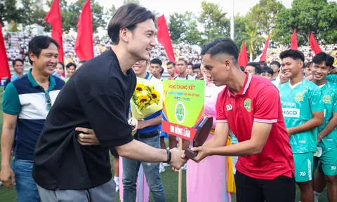 Không lên ĐT Việt Nam, ngôi sao Việt kiều 'gây sốt'