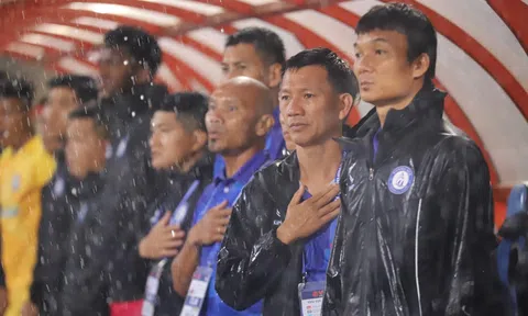 HLV Khánh Hoà lên tiếng về HLV Hoàng Anh Tuấn