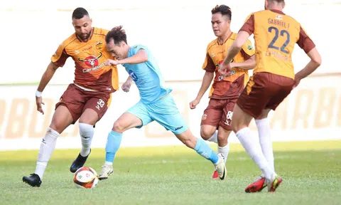 Kịch tính cuộc đua vô địch V-League: CAHN 'lật bài', Nam Định hoà hợp lý HAGL