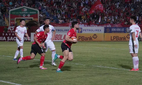 CAHN lại thua, chờ HLV Polking 'giải cứu'