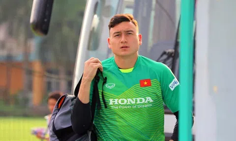 Vừa tái xuất, Đặng Văn Lâm đã khiến ĐT Việt Nam thấp thỏm lo âu