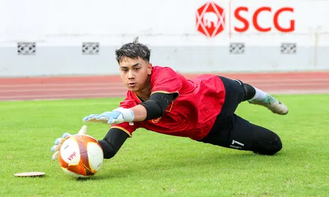 Thủ môn Việt kiều mới toanh gia nhập đội bóng của Việt Nam