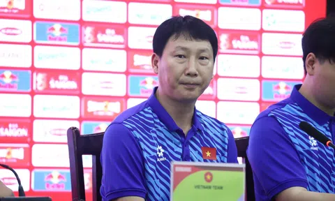 HLV Kim Sang Sik: 'ĐT Việt Nam thắng vì Tiến Linh quá xuất sắc'