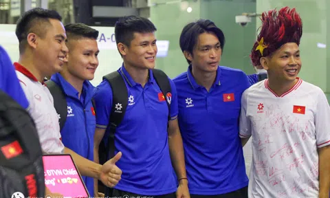 Hình ảnh mới nhất của ĐT Việt Nam trên đường sang Iraq