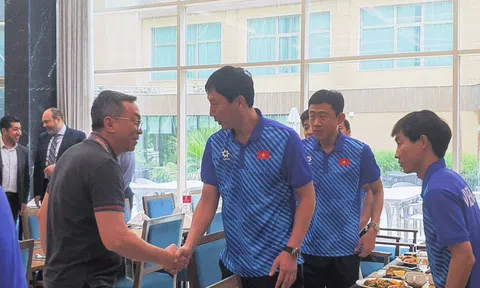 ĐT Việt Nam nhận 'doping' trước giờ đấu Iraq