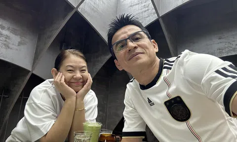 Từ Thái Lan, HLV Kiatisak ‘bắn tín hiệu’ sang Việt Nam