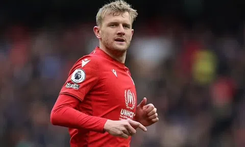 Mùa giải đang căng thẳng, đội Premier League bất ngờ đuổi hàng loạt trụ cột