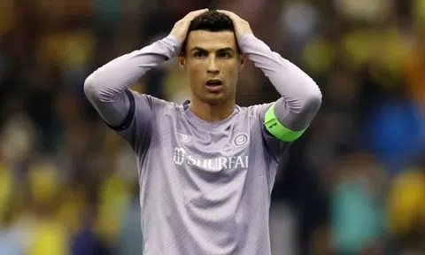 Sếp lớn Saudi Pro League xác nhận muốn chiêu mộ 2 ngôi sao, Ronaldo nguy cơ mất vị trí số một