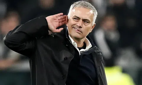 Bị sa thải không thương tiếc, Mourinho vẫn dành tình cảm cho Man United