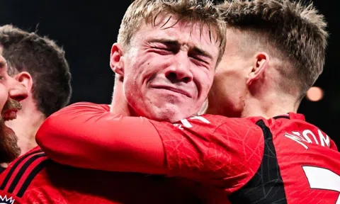 Hojlund chực khóc sau khi giải cơn khát bàn thắng tại Premier League