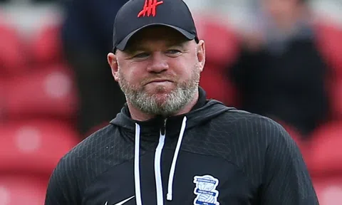 CLB Anh 'tự hủy' vì bổ nhiệm HLV Rooney