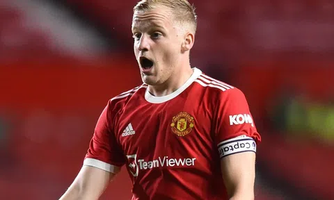 Phản ứng của Donny van de Beek sau khi bị MU thải loại