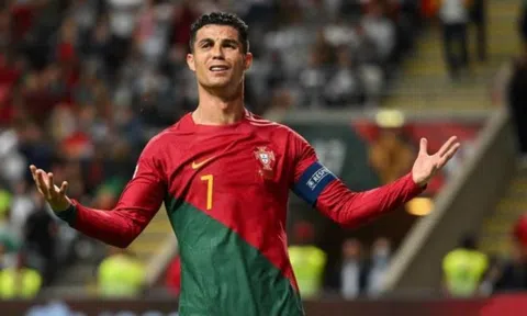 Ronaldo bị đồng đội ám chỉ có lối chơi ích kỷ
