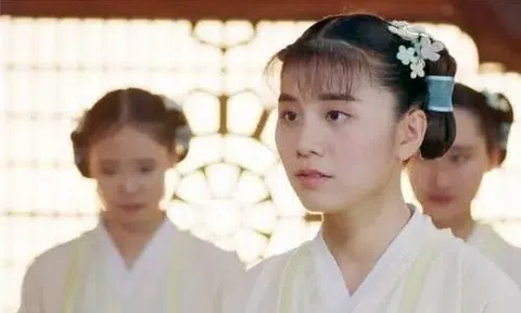 Mua một người hầu gái xưa giá bao nhiêu tiền?