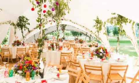 20 năm chờ 'anh chồng hoàn hảo' mà không gặp, người phụ nữ tự cưới chính mình