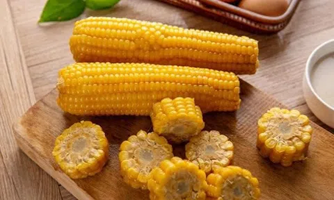 Chuyện gì xảy ra nếu bạn ăn 1 bắp ngô mỗi ngày?