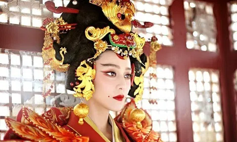 Lão nông vô tình nhặt được miếng vàng, khui ra bí mật nghìn năm của Võ Tắc Thiên