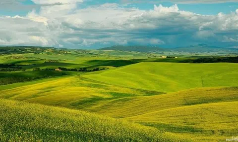 Tháng 11 tới: 3 con giáp đọc quý nhân che chở, mây đen vén màn, tiền ùn ùn vào túi