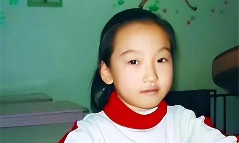 Thần đồng 6 tuổi được quân đội chiêu mộ, nuôi ăn học nhờ khả năng đặc biệt