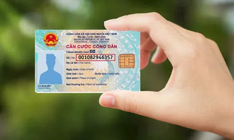 Thẻ CCCD hết hạn, người dân có cần về quê làm lại không?