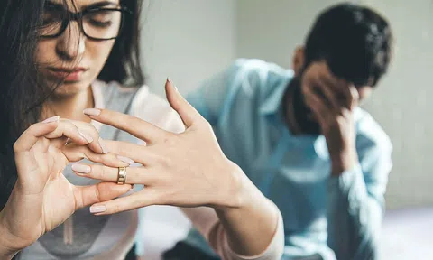 Phụ nữ có 3 thói xấu này thì chồng sợ xanh mặt, muốn tái nhập 'hội độc thân'