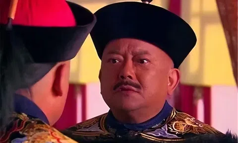 Trước khi qua đời, Hòa Thân đã ra 2 mật lệnh để cả gia tộc có thể tồn tại hơn 200 năm